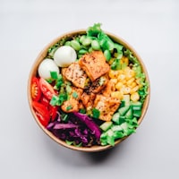 Assiette colorée du marché